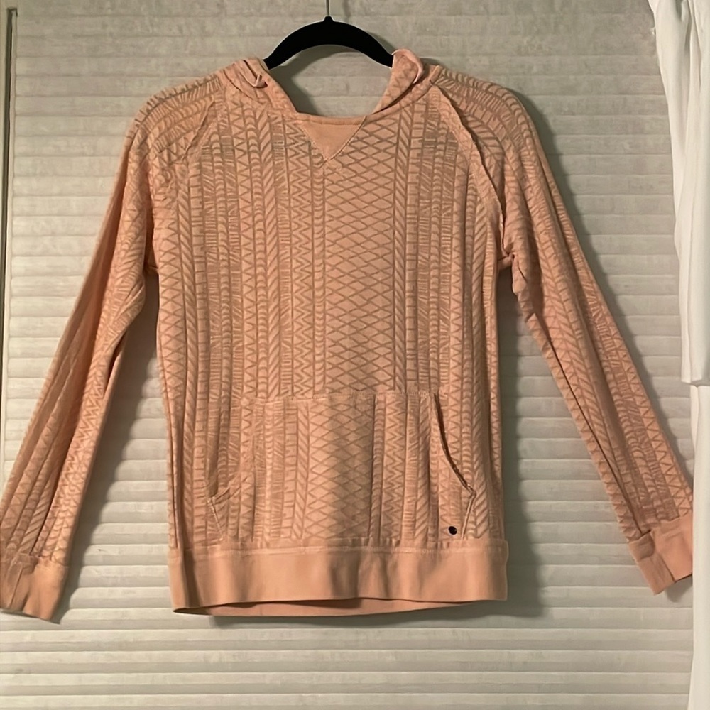 O’Neil sweatshirt size XS blush pink color long sleeves pockets & hood